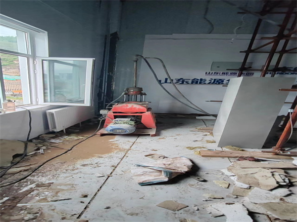 二连浩特地基基础下沉墙体裂缝加固注浆顶升施工